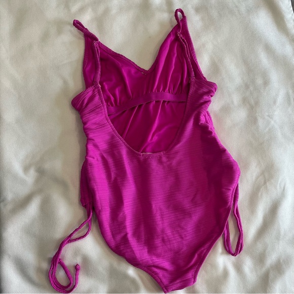 Jessica Simpson One Piece Low Back Magenta Size L - Picture 2 of 4